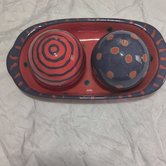 Salt & Pepper Shaker in a Unique Ball Form, Barryware USA Tucson AZ. - Picture 2 of 7